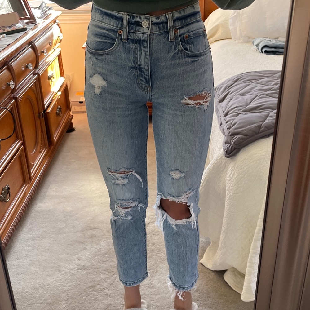 DAZE Ripped Jeans